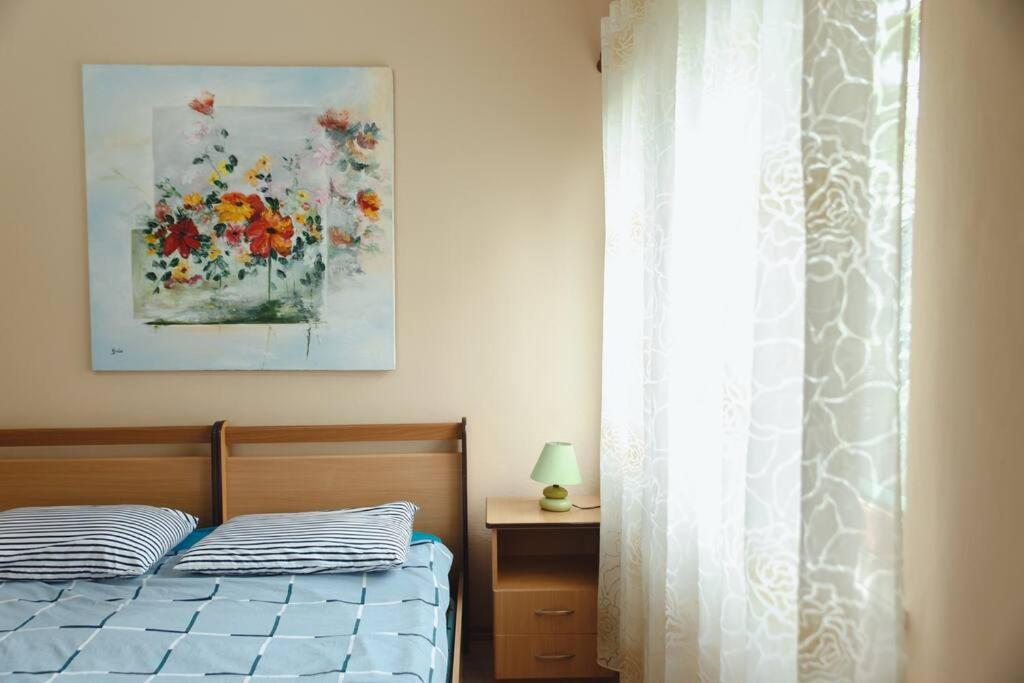Rare Durres Apartment With Private Parking & Garden Екстериор снимка
