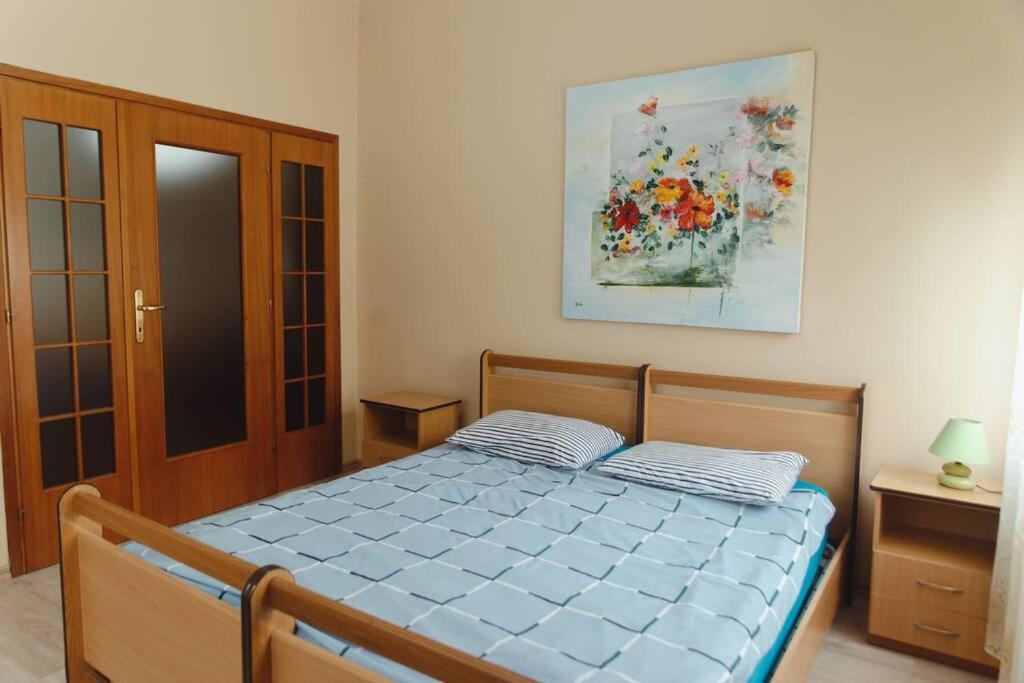 Rare Durres Apartment With Private Parking & Garden Екстериор снимка