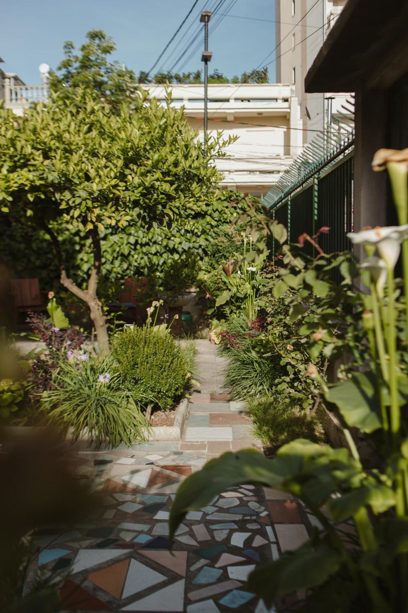 Rare Durres Apartment With Private Parking & Garden Екстериор снимка